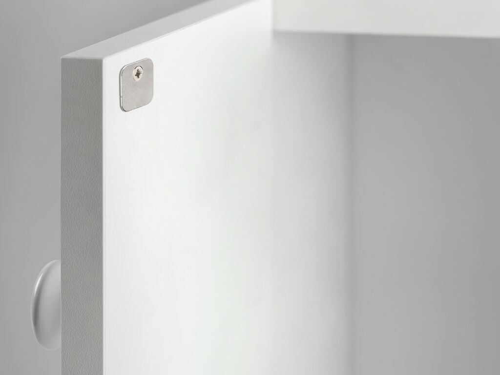 10 stykker firkantet bordplade med off-center hul, overflade: forniklet, 20 mm (25/32"), 1050007. modstykke med sideværts forskudt perforering til magnetiske låse, push-to-open og meget mere, af EMUCA - Billede 4