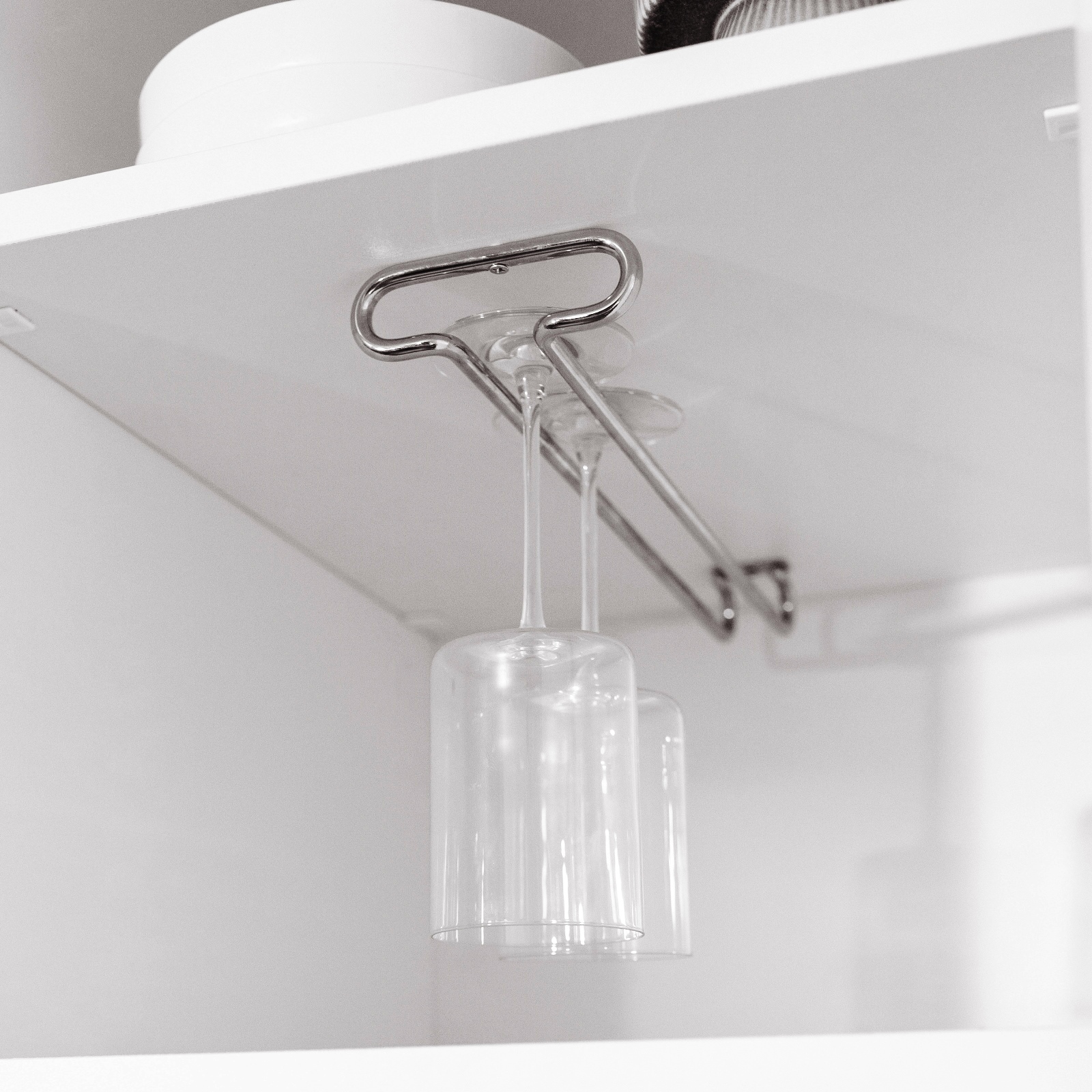 Vinglasholder af høj kvalitet, lavet af stål, overflade: forkromet, 280 mm (11-1/32"), 8930011. Praktisk glasbøjle til vinglas, champagneglas, cocktailglas, cognacglas, bægre og meget mere, fra EMUCA - Billede 8